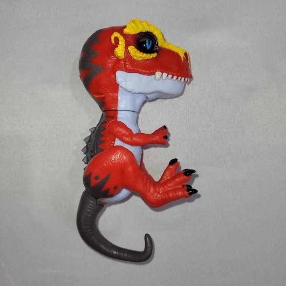 WowWee Toys Toys Fingerlings Untamed Trex Ripsaw Interactive